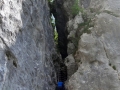 Az Iglica-vízesés melletti sziklafalak között